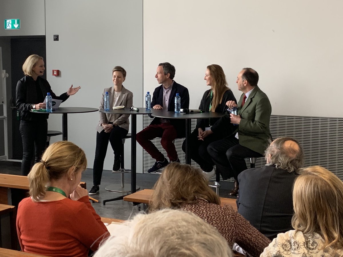 misler's tweet photo. Spannendes Panel mit .@LHeimgartner, .@SylkeGruhnwald .@patrik_mueller und .@Tamedia. Pietro Supino: „Die Eitelkeiten sind das grösste Problem unserer Branche, da geht viel Energie verloren.“ #sgkm2019 https://t.co/TV0ex0ZZjn