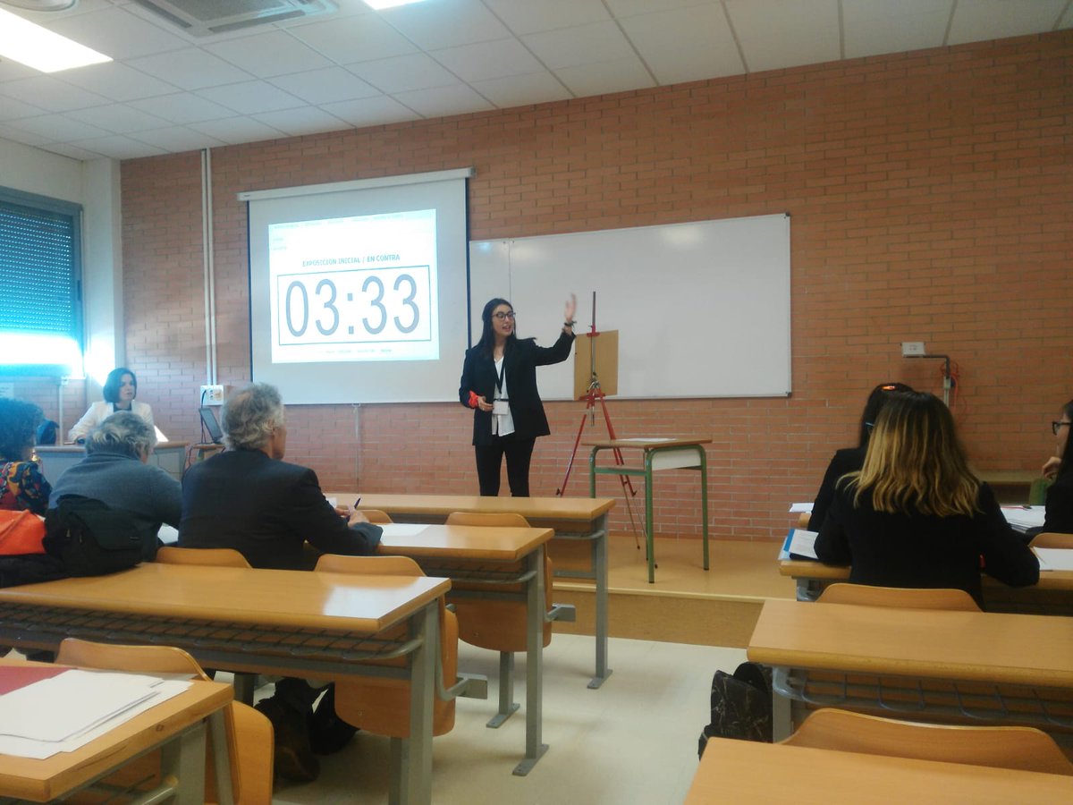 unizar's tweet photo. Andrea Delpón, Yolanda Pengyun, María Cucalón, Isabel Cortés y Álvaro Martín son los representantes de @unizar en la #Ligadedebateuniversitario @uni_g9 que se celebra hoy y mañana en la @infouex . Ya están en las fases eliminatorias. ¡¡Suerte, equipo!!🤞🤞 https://t.co/MfpMblX9Vf