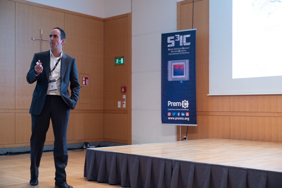 S3IC_Conference's tweet photo. Prof. Reuven Gordon from @victoriauninews has given a great talk about optical trapping and analysing motion and conformation of single biomolecules.
Tkank you dear second plenary speaker of the day!
#S3IC2019 https://t.co/gsB4IW9xBU