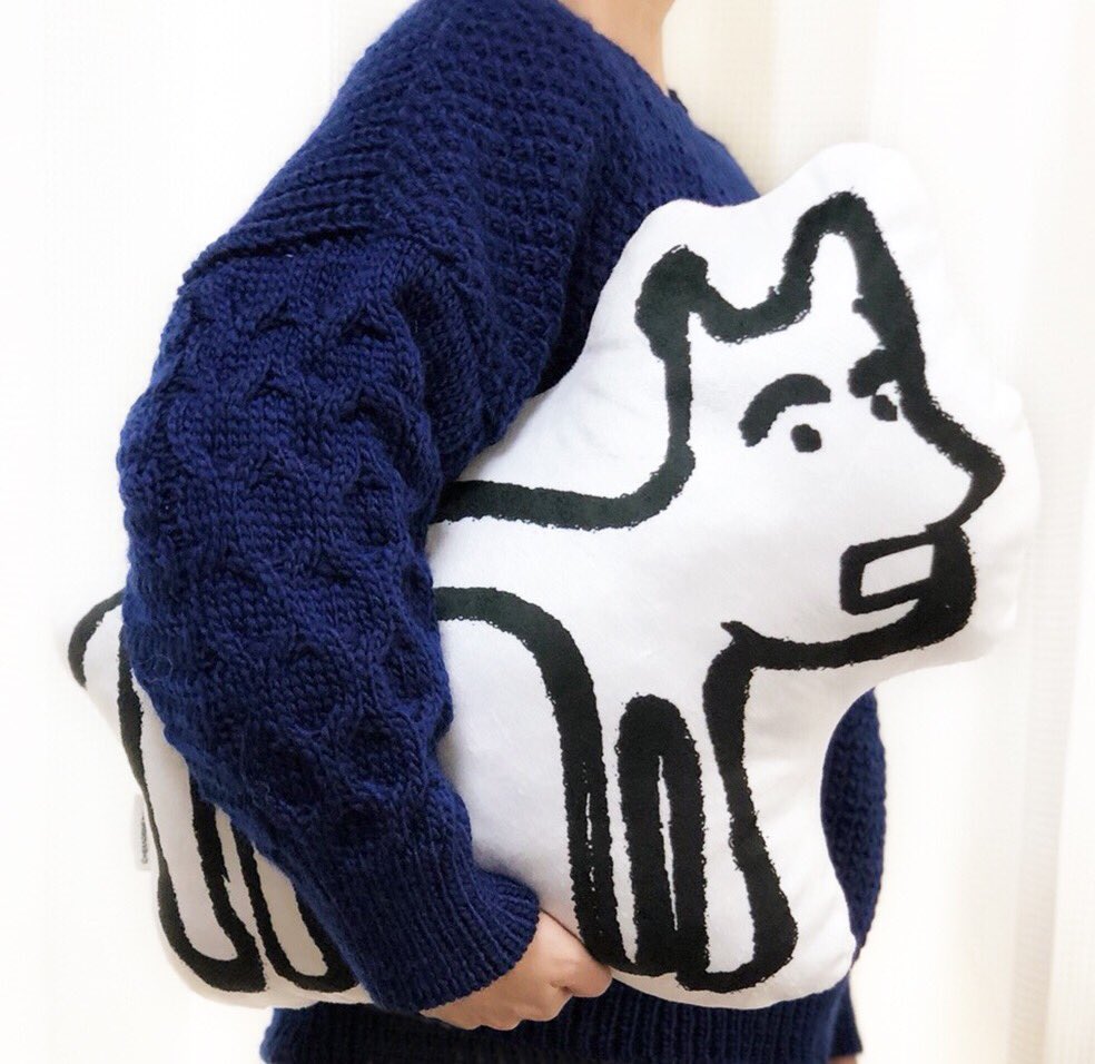 gJcharacter_G's tweet photo. 【MakeS -おはよう、私のセイ-商品情報】

🐶セイのイヌ クッション🐶

発売日は4/20に決定‼️
完全受注生産となります❗️

＃私のセイ ＃gJキャラG ＃セイのイヌ https://t.co/9vT8dqdqiW
