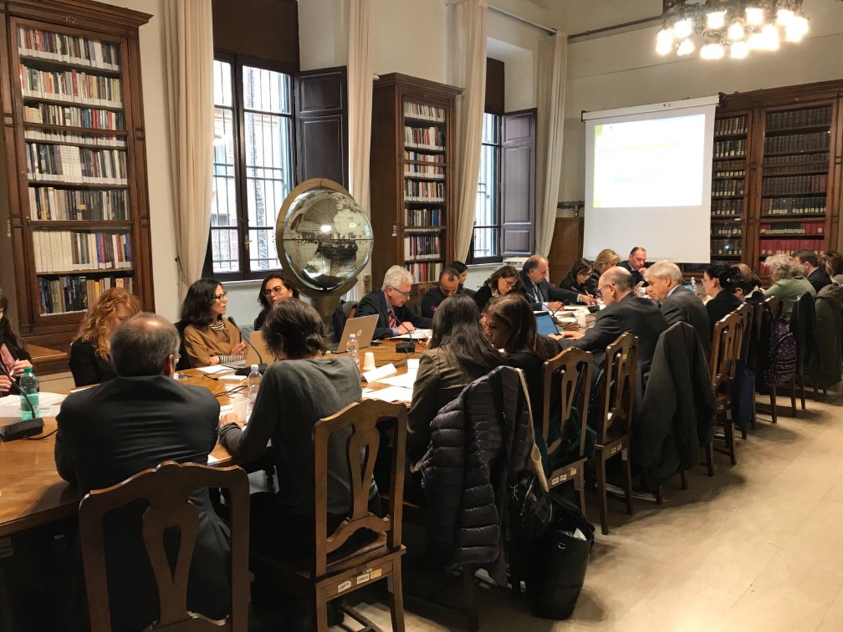 ponir_14_20's tweet photo. 📌Si sta svolgendo l’incontro trilaterale tra @mitgov @EU_Commission @AgenziaCoesione per discutere lo stato dell'arte del #PONIR1420.

L'OdG prevede overview su:

📊Avanzamento PON
⚙️ALI
🚆Grandi Progetti
📝Attività di Audit
♻️Monitoraggio Ambientale
🗣️Strategia di Comunicazione https://t.co/JG86JPhrqO