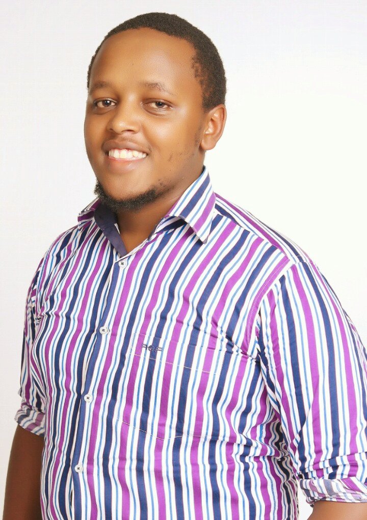 cresa_uon's tweet photo. Cresa thanks you @muthoka_john01 for the time served as President. Your impact was definitely felt and we celebrate the dedication you've shown to Cresa. We also wish you all the best in your journey. https://t.co/0gmsNrlk5n