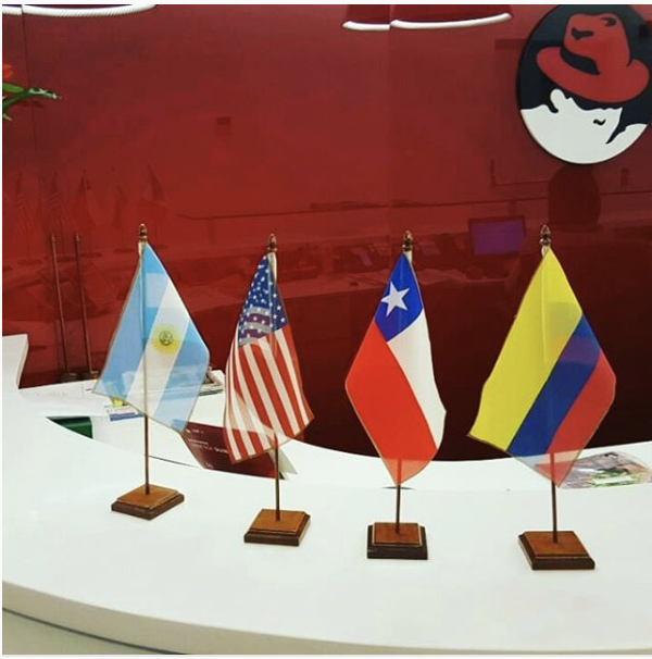 RedHatJobs's tweet image. Culturally diverse, individually unique, together we make Red Hat complete. #weareredhat