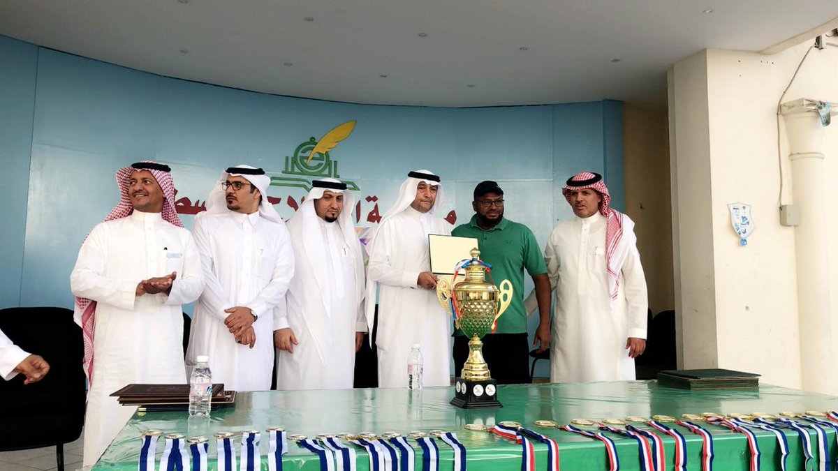 qzf40's tweet photo. يدير اللقاء بنجاح.. الأستاذ نادر الصبياني حكماً لنهائي دوري كرة السلة على مستوى مدارس #مكتب_تعليم_جنوب_جدة #تعليم_جدة https://t.co/zbzm9txUlX