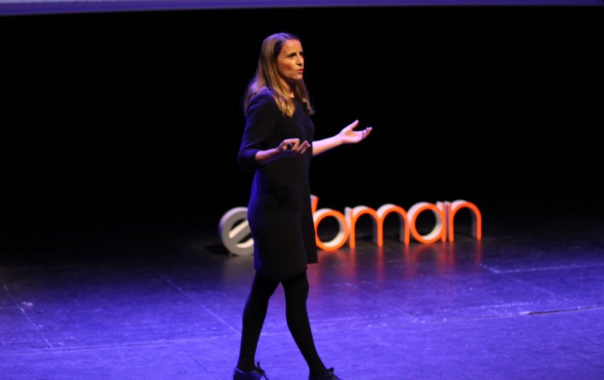 emporda_info's tweet photo. @LupinaIturriaga @FINTONIC: "Hay que rodearse de gente positiva, que ante un problema, solución"
#eWomanEmpordà #ewoman2019 #poderfemeni #lupinaiturriaga #finances https://t.co/S65Rl3ZozV