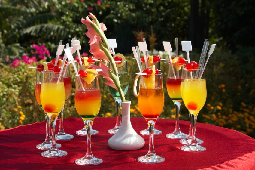 DivriaEvents's tweet photo. We’re sorry if you’re doing #dryapril - these cocktails are bound to get your mouth watering 🙈🍸

#corporatedinner #awardsdinner #dinnerideas #dinneranddrinks  #eventprofs #unusualvenues #uniquevenues  #venueswithcharacter #eventplanners #eventplanner #planningevents #eventing https://t.co/ASBPNkoad4