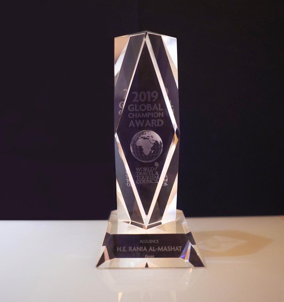 حصول جمهورية #مصر العربية لأول مرة علي جائزة "الريادة الدولية في مجال السياحة" و تقدير المجلس الدولى للسياحة والسفر للجهود التي تبذلها مصر للنهوض بالقطاع هي شهادة ووسام نعتز به جميعا.

wttc.org/about/media-ce…