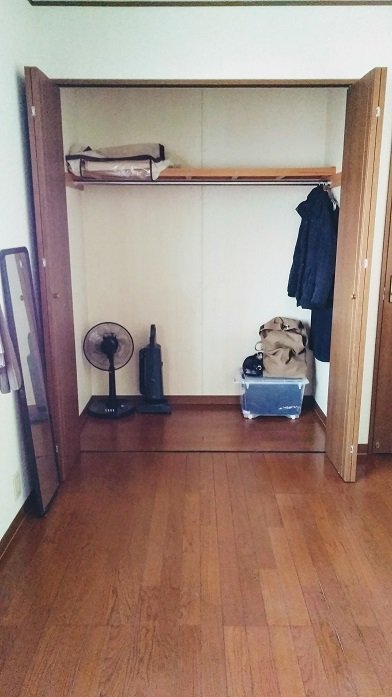 e嬢 オタクの引きこもり系ミニマリスト A Twitter クローゼットの遍歴も置いておきますね 〆 こっちの方が落差が凄いかなwと 漫画大好きでクローゼットにオーダーメイドの本棚を作っていましたw 今は全て自炊 電子化 してスマホで読んでおります e嬢 オタクの引きこもり系ミニマリスト A Twitter クローゼットの遍歴も置いておきますね 〆 こっちの方が落差が凄いかなwと 漫画大好きでクローゼットにオーダーメイドの本棚を作っていましたw 今は全て自炊 電子化 してスマホで読んでおります
