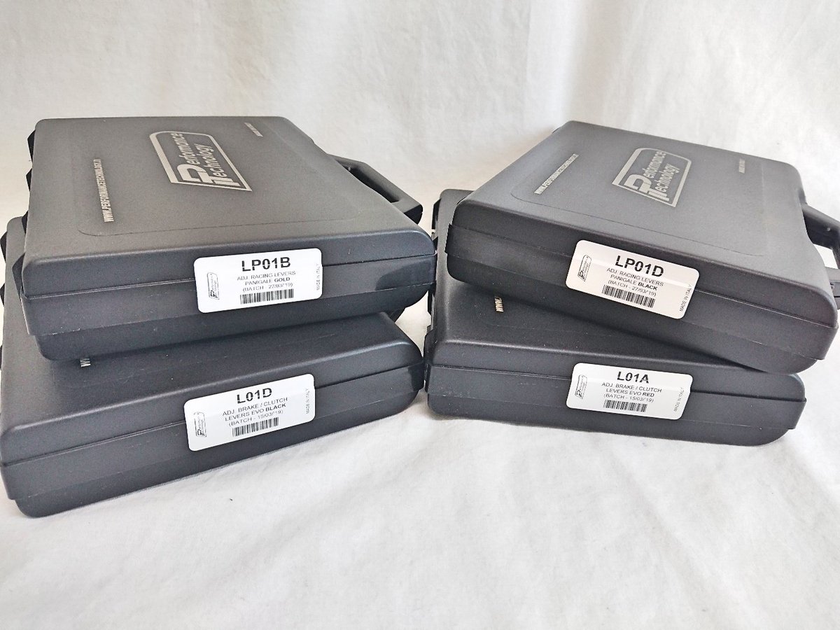 imotorcycleJP's tweet image. DUCABIKEのレバーをご紹介🙌

魅力満載のダブルアジャスタブルレバーは、先端の長さ、レバーの位置やブレーキタッチを路面状況等に合わせて細かく変えられる優れ物！

特別感のあるボックスに入ってのお届です。ぜひ適合チェックしてみてね☺

#Ducabike #PerformanceTechnology #ducati #ドゥカバイク