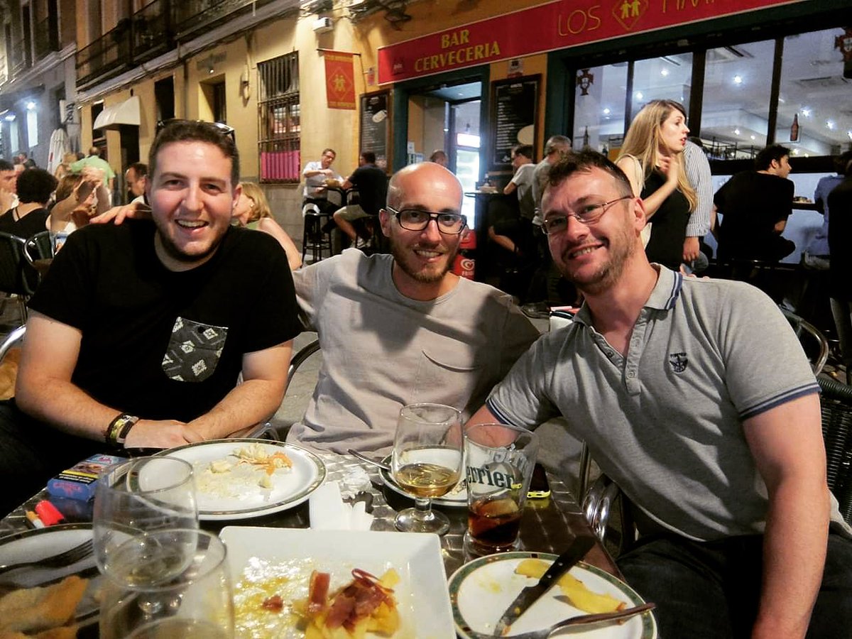 __Bonetti's tweet photo. 📷 Picture of 2 years ago in Madrid (having dinner tapas with @HousegoOTMR &amp; #SomeTooSuspect) before of my gig at @RepublikClub. 

Check my first collab. w/ Housego on @groovy_riddim. Appears now in the TOP 100 JACKIN HOUSE list. [#29]

Link here: https://t.co/PD3AAyLiPW https://t.co/In92riGKIy