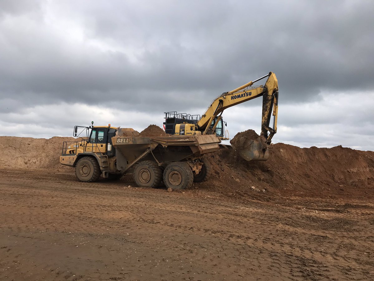 RobWillinson's tweet photo. Materials H&S forum. VFL at the dig. Very informative tour hosted by Venessa.
#safeproduction
#OneCemex https://t.co/GPLeTQxuoj
