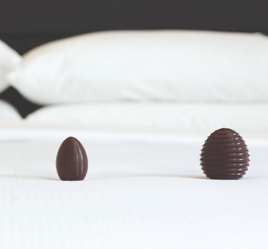 Este año la Pascua llega a #Madrid con el sabor de tu #chocolate favorito! Estamos felices de compartir con todos, de esta colaboración que hemos hecho junto al hotel @GMelia_Duques   para su celebración #LaMagiaDeUnaPascuaEnPalacio #flordkko #HuevosdeChocolate #HuevosdePascua