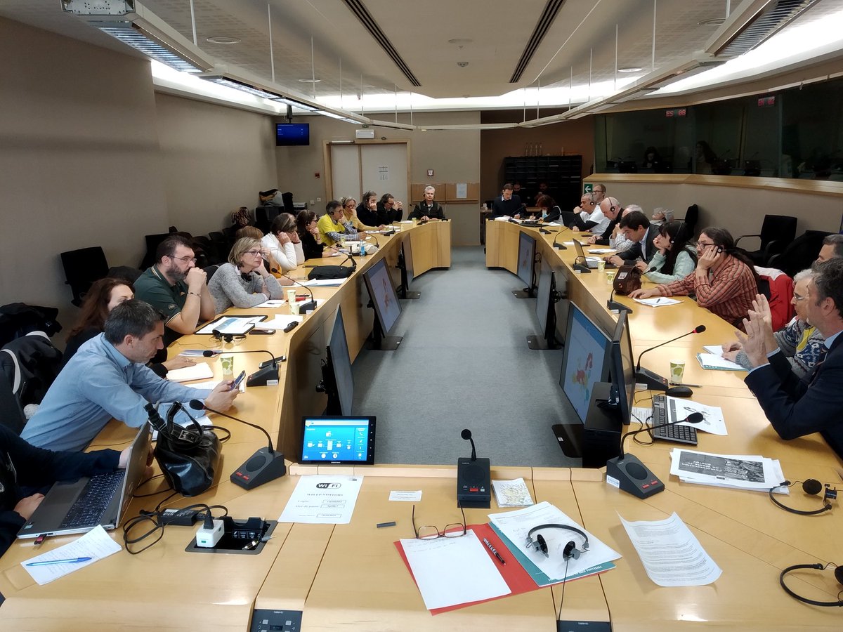 Seguimos trabajando Parlamento Europeo: Encuentro del Movimiento Europeo #ResiduoCero y Contra la Incineración en el <a href="/Europarl_ES/">Parlamento Europeo en España</a>. Organizado por <a href="/MarinaAlbiol/">Marina Albiol Guzmán🔻</a>  #zerowaste #NoIncineración #laIncineraciónEsUnaEstafa