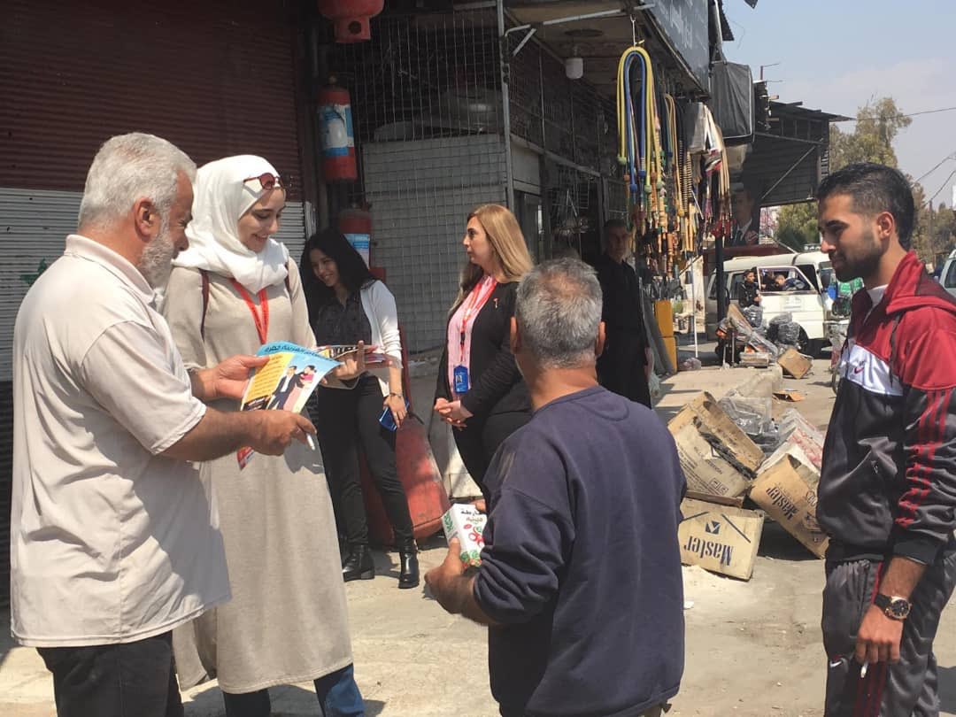 UNinSyria's tweet photo. يعد جمع الأشياء المجهولة ولمسها والعبث بها من بين الأسباب الرئيسية لحوادث المخاطر المتفجرة.#unmas #IMAD2019 حملة توعية #سورية #الأمم_المتحدة https://t.co/hUv6B98j2J