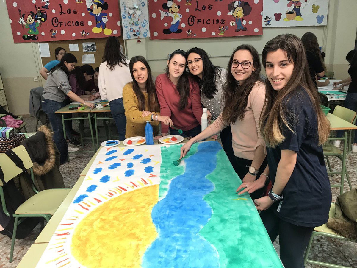 CepMolina's tweet photo. Murales - Expresión Plástica. Ciclo Formativo de Grado Superior Educación Infantil 1. #CepMolina https://t.co/e9hPaPzaV8