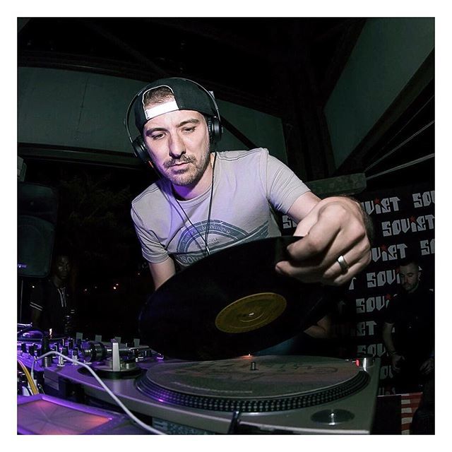 siscoumlambo's tweet photo. The sequence is essential ⠀
#dj #djlife #vinyl #vinylmode #happyplace #southafrican #housemusic #deephouse #euroafrican #djvinyls #technicssl1200 #pioneerdj #africaisnotajungle https://t.co/Tvz5PSsPcb https://t.co/JpAL2N7k0k