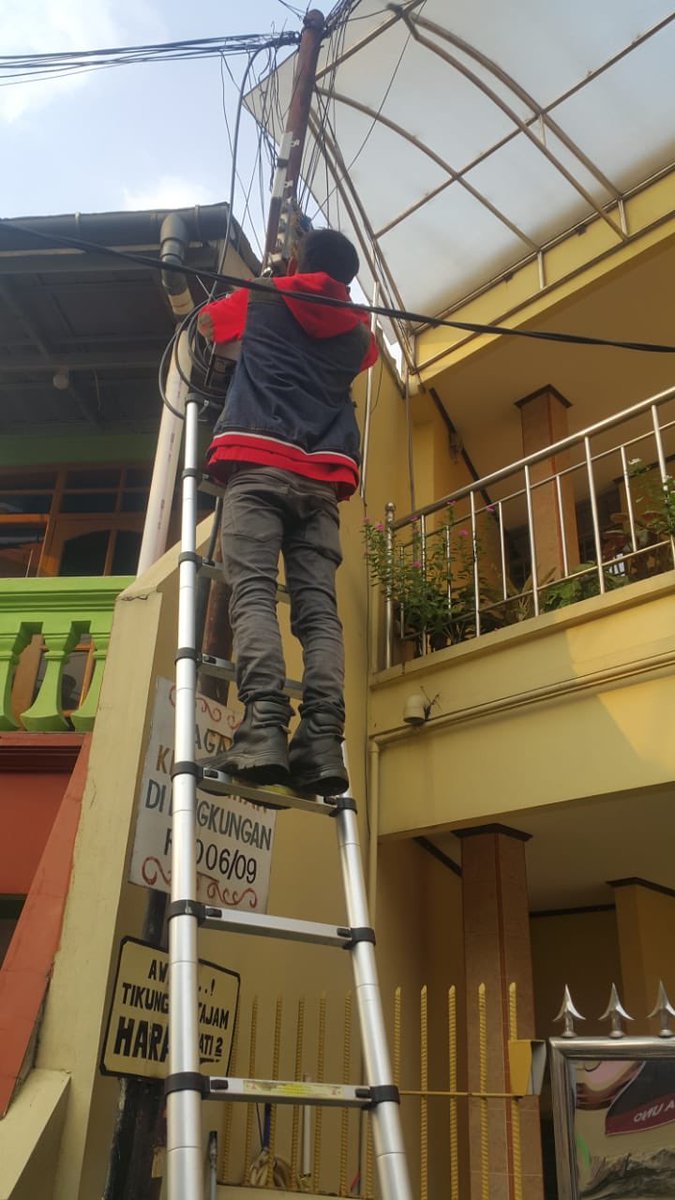 Thanks mas Bagus dkk dr Indihome <a href="/TelkomCare/">vil</a> yg mau nolong walaupun bukan tugasnya