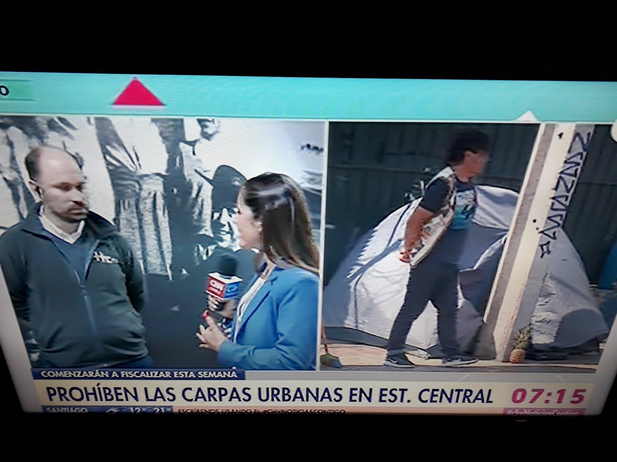 Capellán de Hogar de Cristo sobre normativa que prohibe la instalación de carpas en sector Alameda: Es necesario que se busquen alternativas para las personas en situación de calle. En Chile más de 15 mil duermen 
a la intemperie. 
#Involúcrate <a href="/CHVNoticias/">CHV Noticias</a>