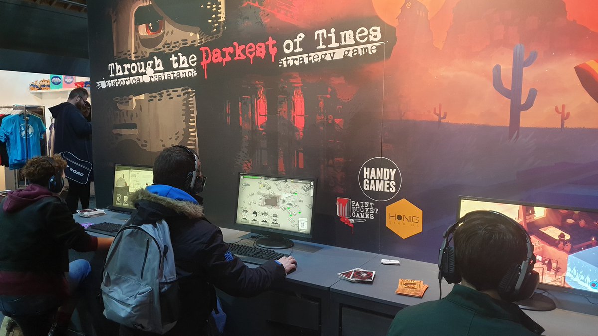 Our very own @ThePnutbean checking out this interesting looking game from @paintbucket_de 

Come and check this and El Hijo out

Thank you for letting us try out these games 😁