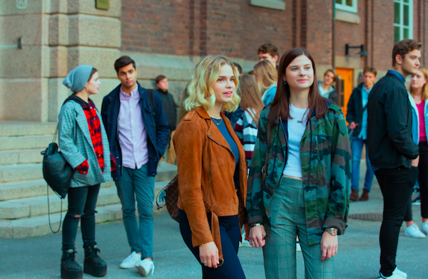 nojesguiden's tweet photo. Så bra är Netflix första svenska originalserie. https://t.co/VhJZzdE26w https://t.co/jLDeaXBByl