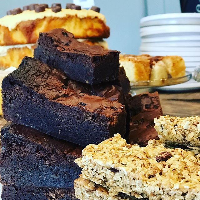 h_jabode's tweet photo. Any coffe + any cake, £5 @hamerton_jones 
#bestcake #coffeeandcake #cakeoffer #balancedlife #goudhurst #supportlocal https://t.co/zalz2W0PhQ https://t.co/VPPwFUXA7i