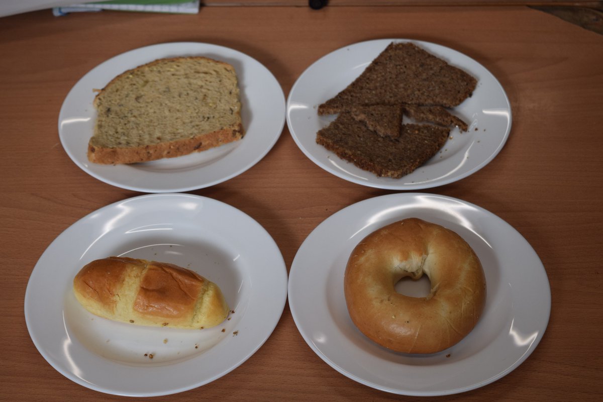 olsyear6's tweet photo. @olsyear6 have set up an experiment this morning investigating the growth of microorganisms on different types of bread. #olsscience #science https://t.co/1LNgy5w2f5