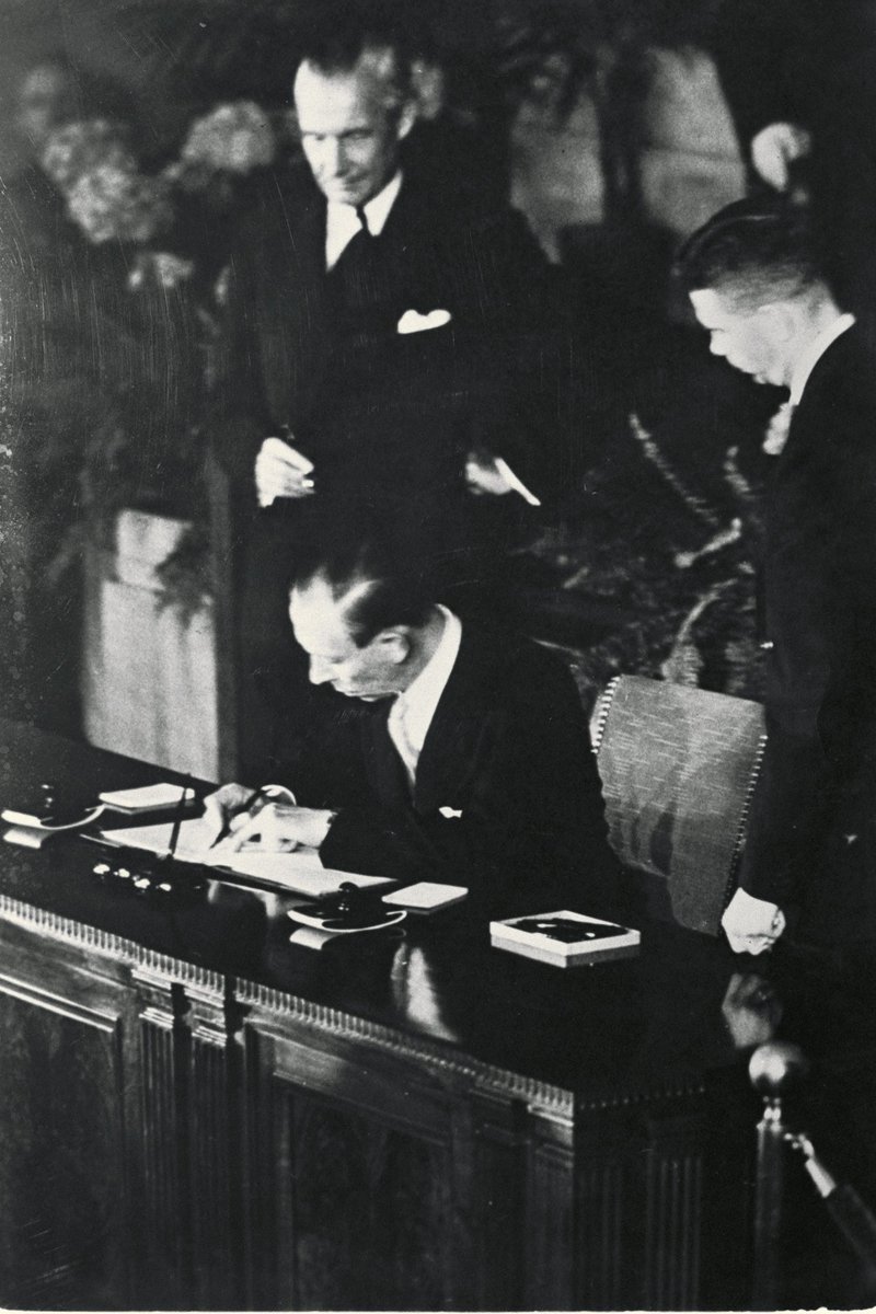 DenmarkinUSA's tweet photo. On this day, 70 years ago the Washington Treaty was signed founding @NATO. Our solemn commitment to each other is that an attack against one #Ally is an attack against us all #WeAreNATO #NATOat70 #DenmarkinUSA #TransatlanticUnity #NATOEngages https://t.co/mpPJW1MDVz