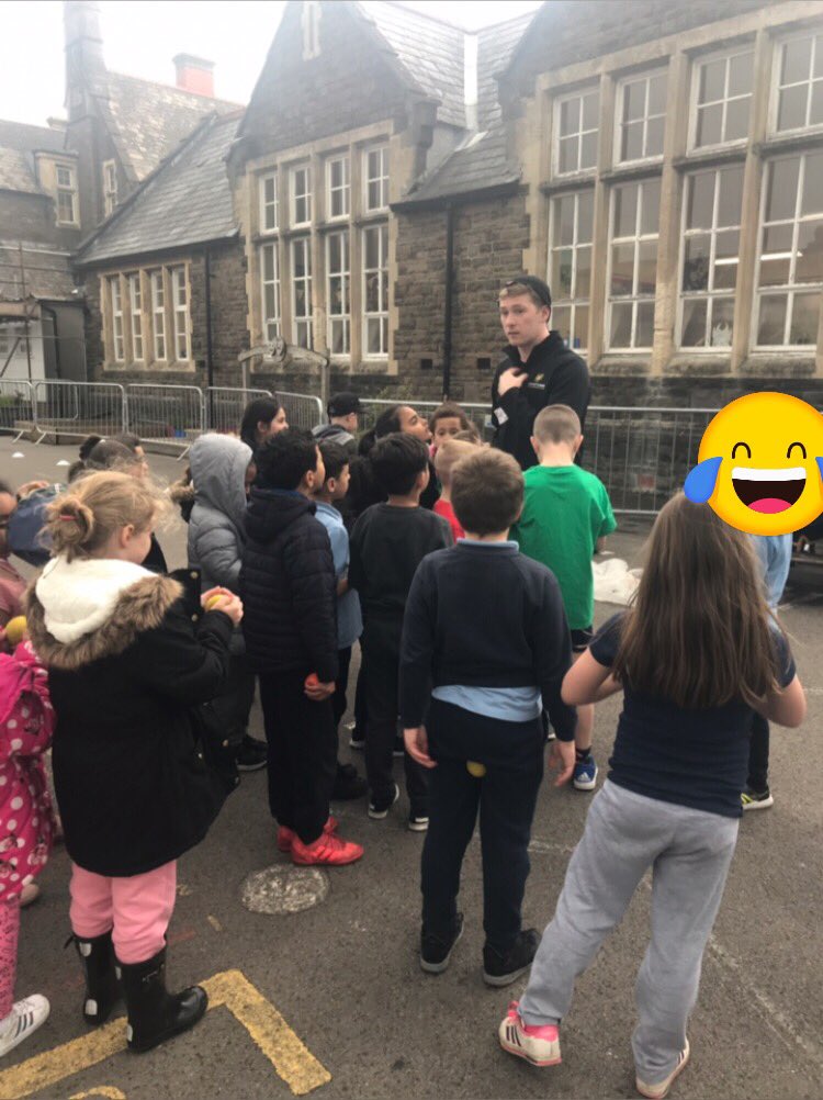BButler_LPS's tweet photo. Had a great afternoon learning new ball skills! @CricketWales @LansdownePS https://t.co/mw1IyX3QE4