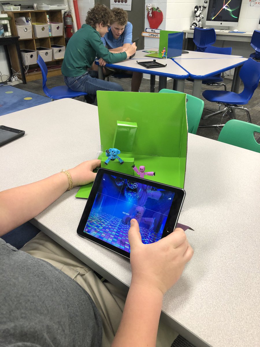 cclaylambert's tweet photo. Grade 6 trying their hand at green screen stop-motion animation using @stikbot #HenryLovesStikbot #DonohoDays https://t.co/DIJfkrV7zl