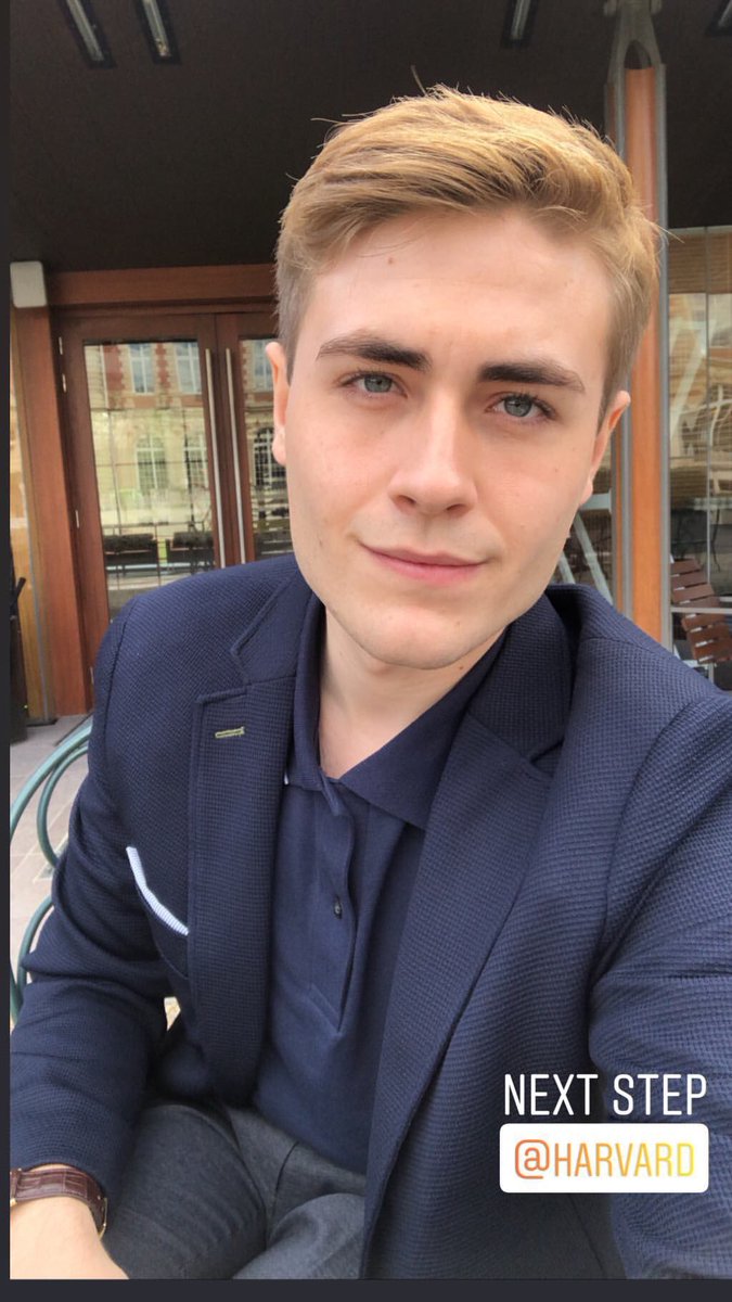 alice_fans1's tweet photo. 📱Instastory #QuentinDemon
#tournage #AliceNevers #session5
Réal #JcDelpias https://t.co/hnFWT1twSq