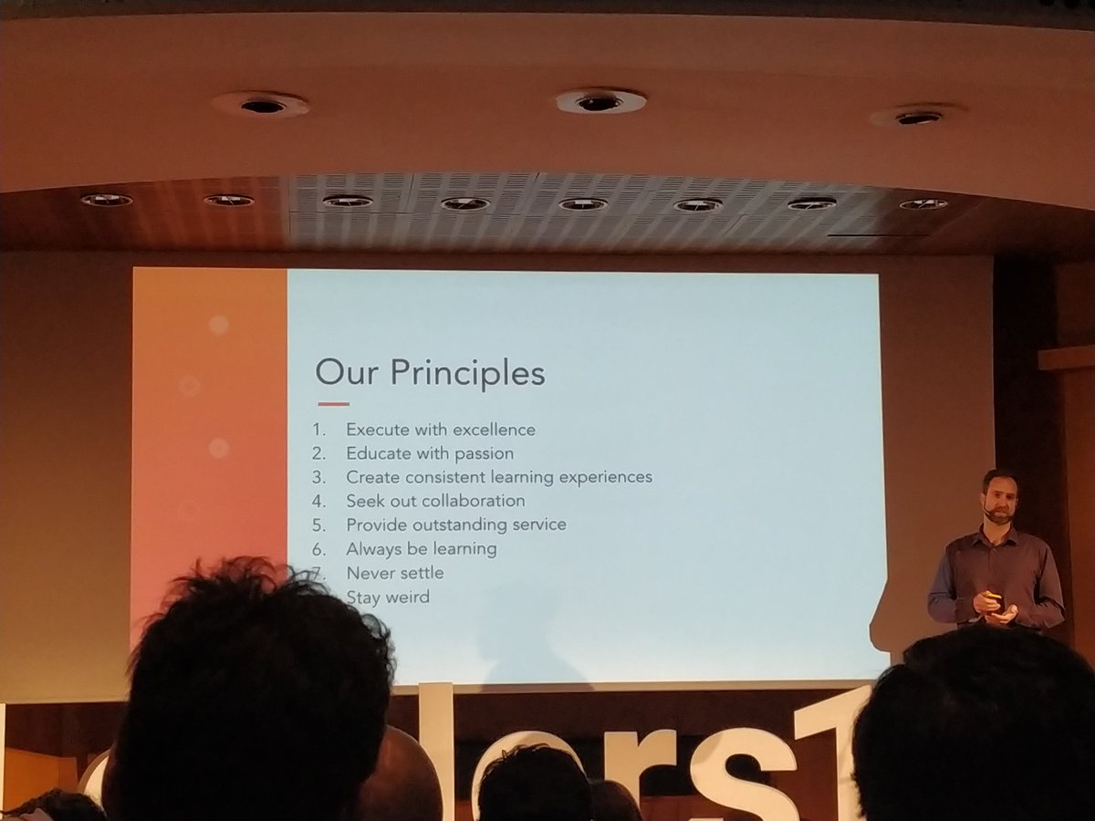 Maria_Barcelona's tweet photo. Estamos #inlove con los valores que ha compartido con todos nosotros @ChrisLoDolce en #INLeaders19 "Always be learning" 😍 https://t.co/5nVriEgaH5
