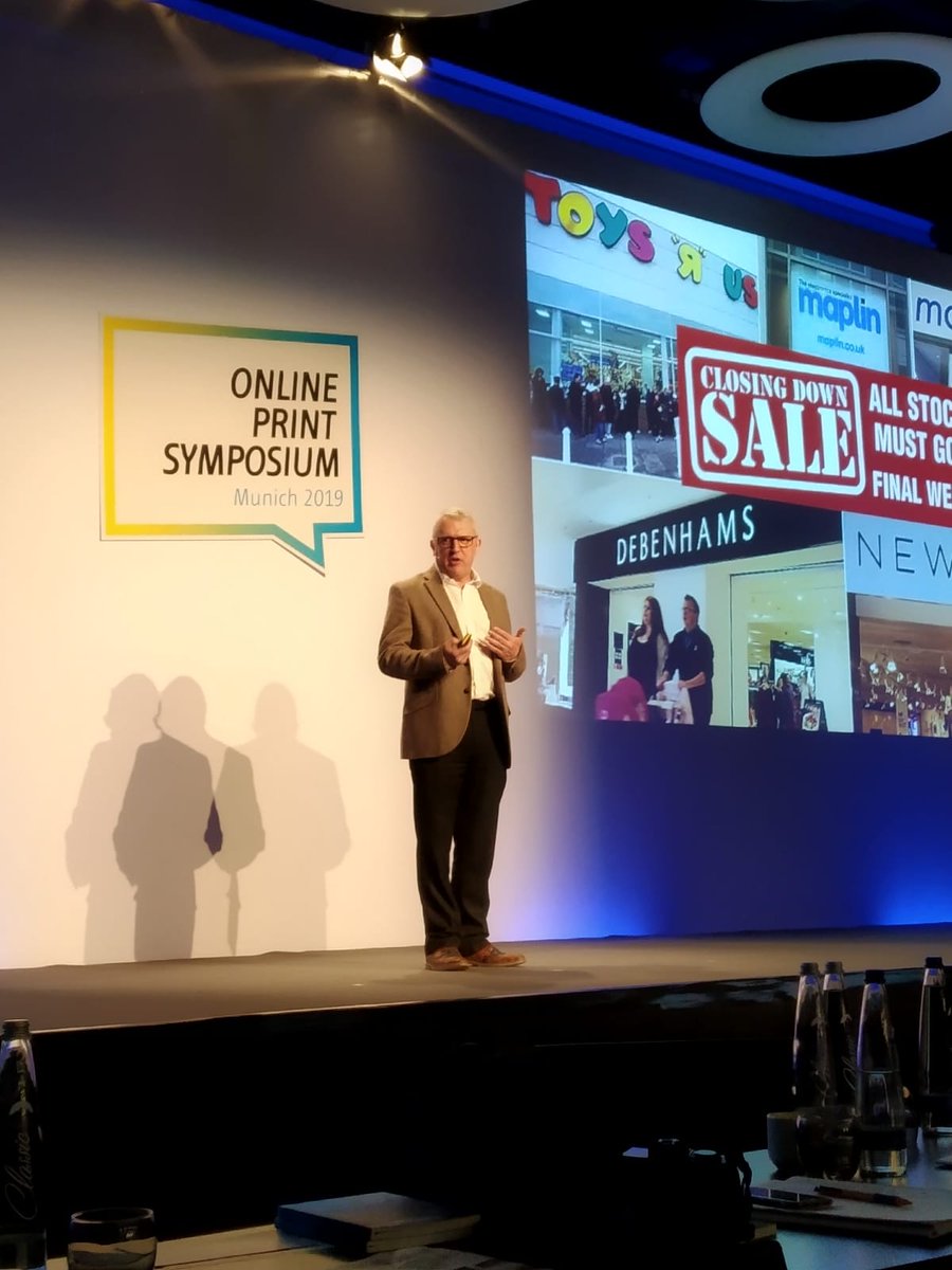 beyondprintde's tweet photo. Brian Green, Head of EMEA Sales bei @magento erläutert, welche Trends „experience-driven commerce“ antreiben und was man tun kann, um Unternehmen zukunftssicher aufzustellen. #OPS2019 #business #experience #ecommerce #brand #future https://t.co/QMSahgBqpL