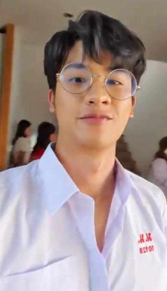 นี้คือผู้ชายอายุใกล้เลข3
อึหื้อออออ...
#Tawan_v #3willbefree