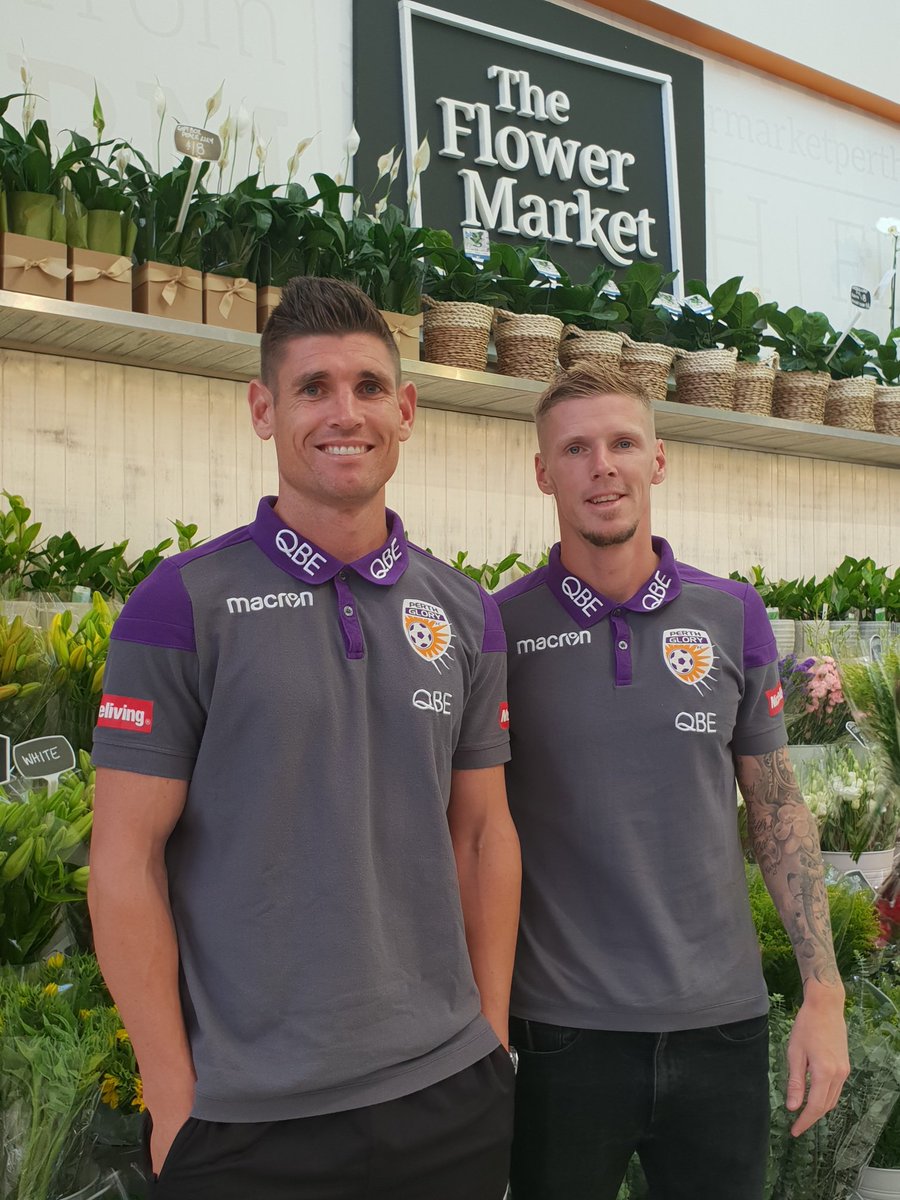 PerthGloryFC's tweet photo. What a day! 🍎 

Our players love making sure they #GoFor2n5 and they certainly got plenty fresh fruit and veg at The Herdsman Family Fun Day last Sunday. Thanks to all the fans that came to say hello 👍

#OneGlory https://t.co/PGrVVi8ULY