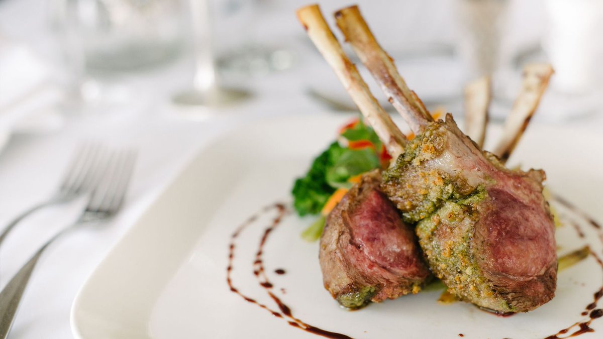 Serious #RawleyProblems this weekend: What Flavours of @OntLakeCountry lunch main do I choose? Blackened Salmon Burger or Red Wine-braised Lamb Shanks or Fish &amp; Chips or The Lighthouse45 Burger? All of the above???  buff.ly/2RmxGrx
