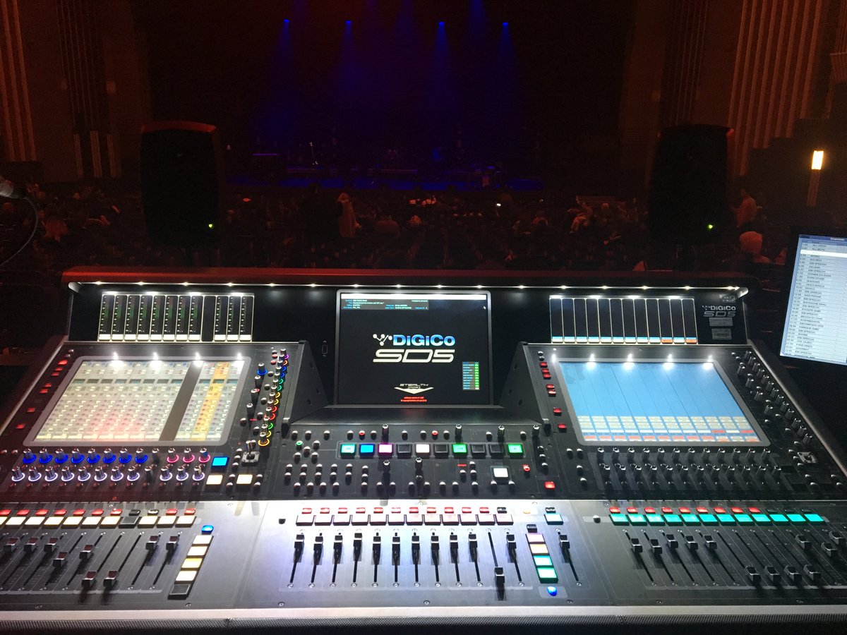 deltaliveonline's tweet photo. A few shots from a great show we did recently @eventimapollo for SJ @dmxproductions. To create this experience we used #SD5 at #FoH, #SD12 on #Mons & #AxientDigital & #PSM900 wireless tech #deltalive #becauseexperiencematters #live #show #liveevents #eventimapollo #music #london https://t.co/Z8f3hg8t53