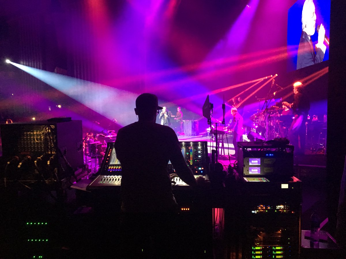 deltaliveonline's tweet photo. A few shots from a great show we did recently @eventimapollo for SJ @dmxproductions. To create this experience we used #SD5 at #FoH, #SD12 on #Mons & #AxientDigital & #PSM900 wireless tech #deltalive #becauseexperiencematters #live #show #liveevents #eventimapollo #music #london https://t.co/Z8f3hg8t53