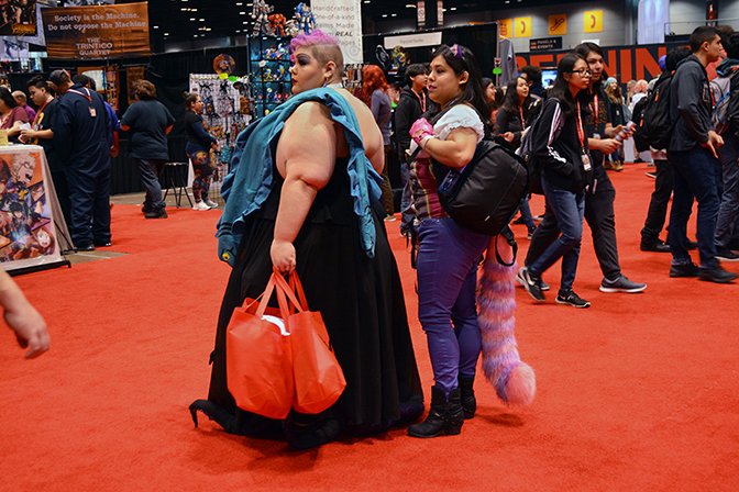 thecompmagazine's tweet photo. C2E2 @ 10 - A Comic Con Transforming Identity, the COMP Magazine, Chicago, 2019. https://t.co/oY3mPEYTFg
#C2E2 #comiccon #chicago #comics #identity https://t.co/ud3QfTDWdg