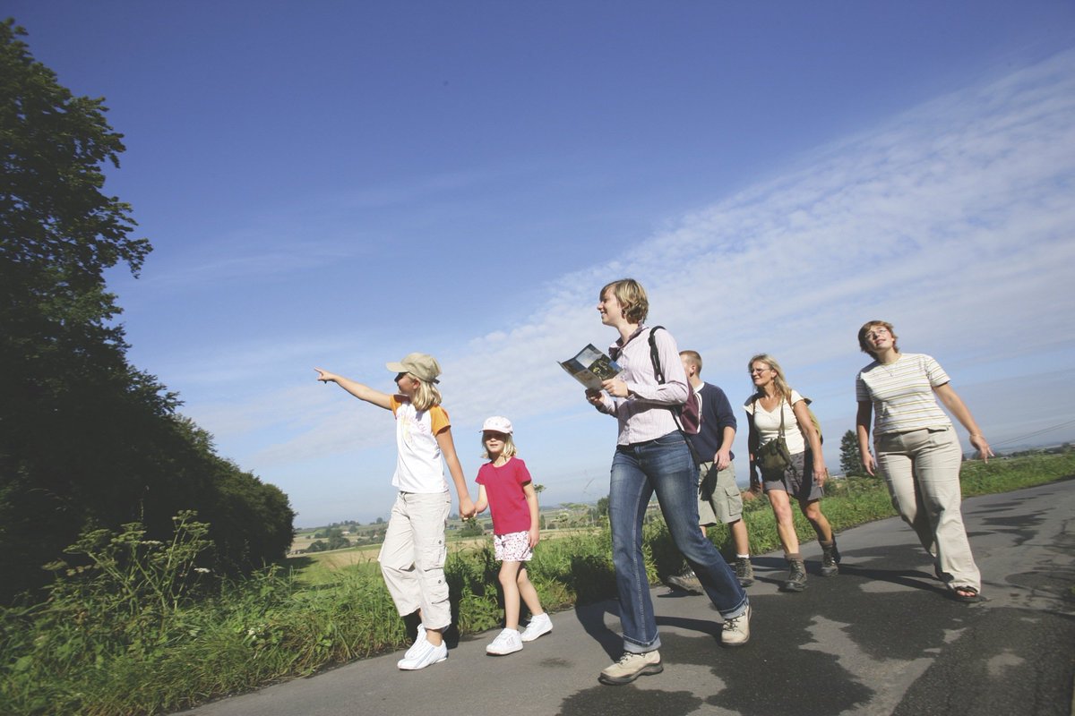 visittournai's tweet photo. Geleide wandeling - 07/04 !

Eerste wandeling in een reeks tweetalige fiets- en wandeltochten in het kader van het grensoverschrijdend programma #BlueWalks, georganiseerd door de #Eurometropool Lille-Kortrijk-Tournai >> https://t.co/rWPHEzuo5G

@EurometropoolNL @EurometropoleFR https://t.co/RjVlimHPWO