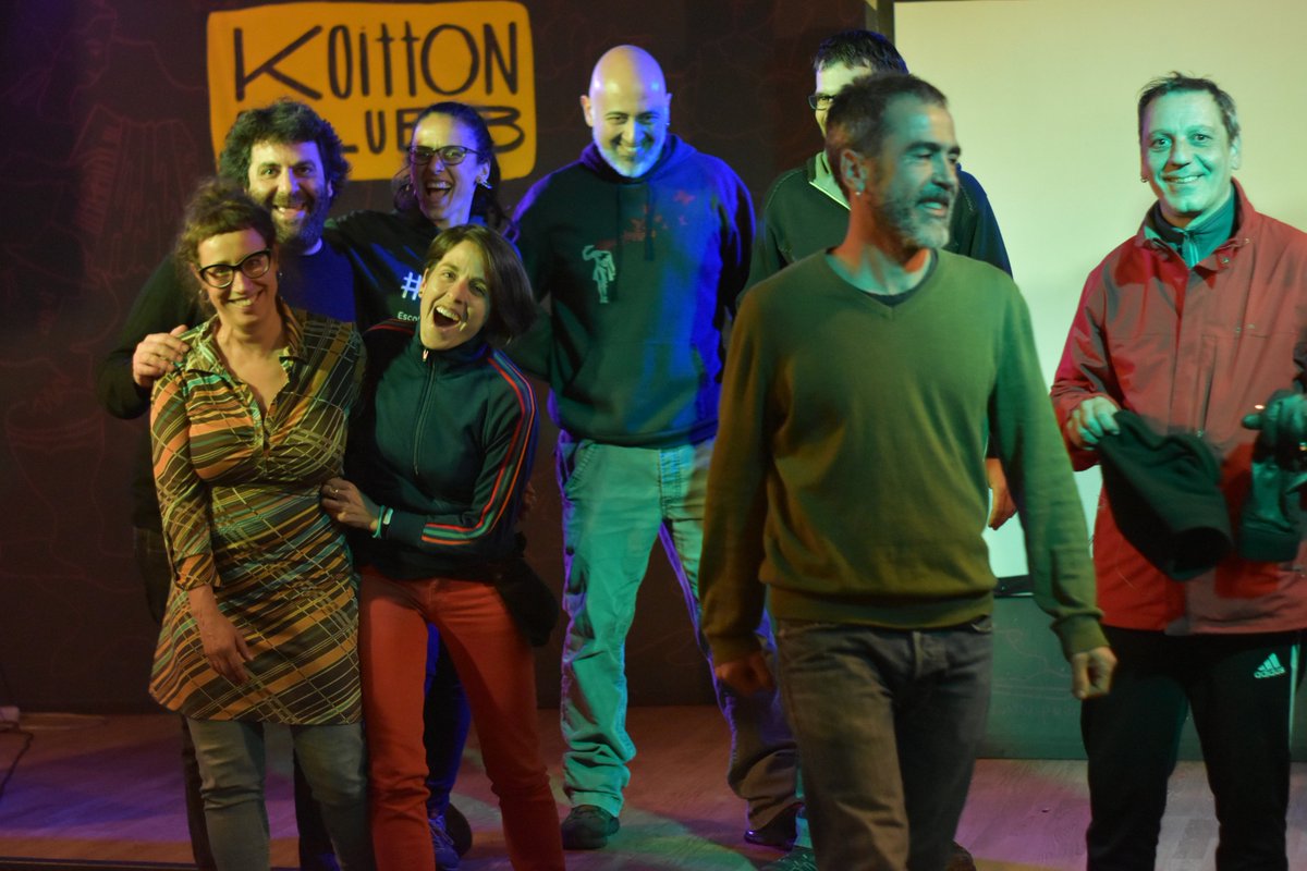 La fusteria, l'Arcàdia i Eines de <a href="/CanBatllo/">Can Batlló</a> ens varem passar per @koittonclub per fer la última cervesa amb elles i per desitjar un espectacular inici d'etapa amb <a href="/lacomunalsants/">La Comunal</a> i el <a href="/kopdema/">Kop De Mà</a> . Fotico per record!

Gràcies de tot coop❤️💜💚 per tot el que heu fet per #FemArcàdia