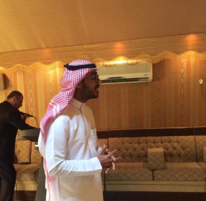 IAU_CEDD's tweet photo. كما تحدث بعد ذلك سعادة وكيل الكلية للدراسات والتطوير وخدمة المجتمع د. عبدالعزيز الشيخ عن مدى ضرورة حرص الطالب الخريج على استمرار تطوير مهاراته المهنية ورفع سقف التطلعات والتي ترفع من نسبة الحصول على الفرص الوظيفية https://t.co/gm56HsNnZR