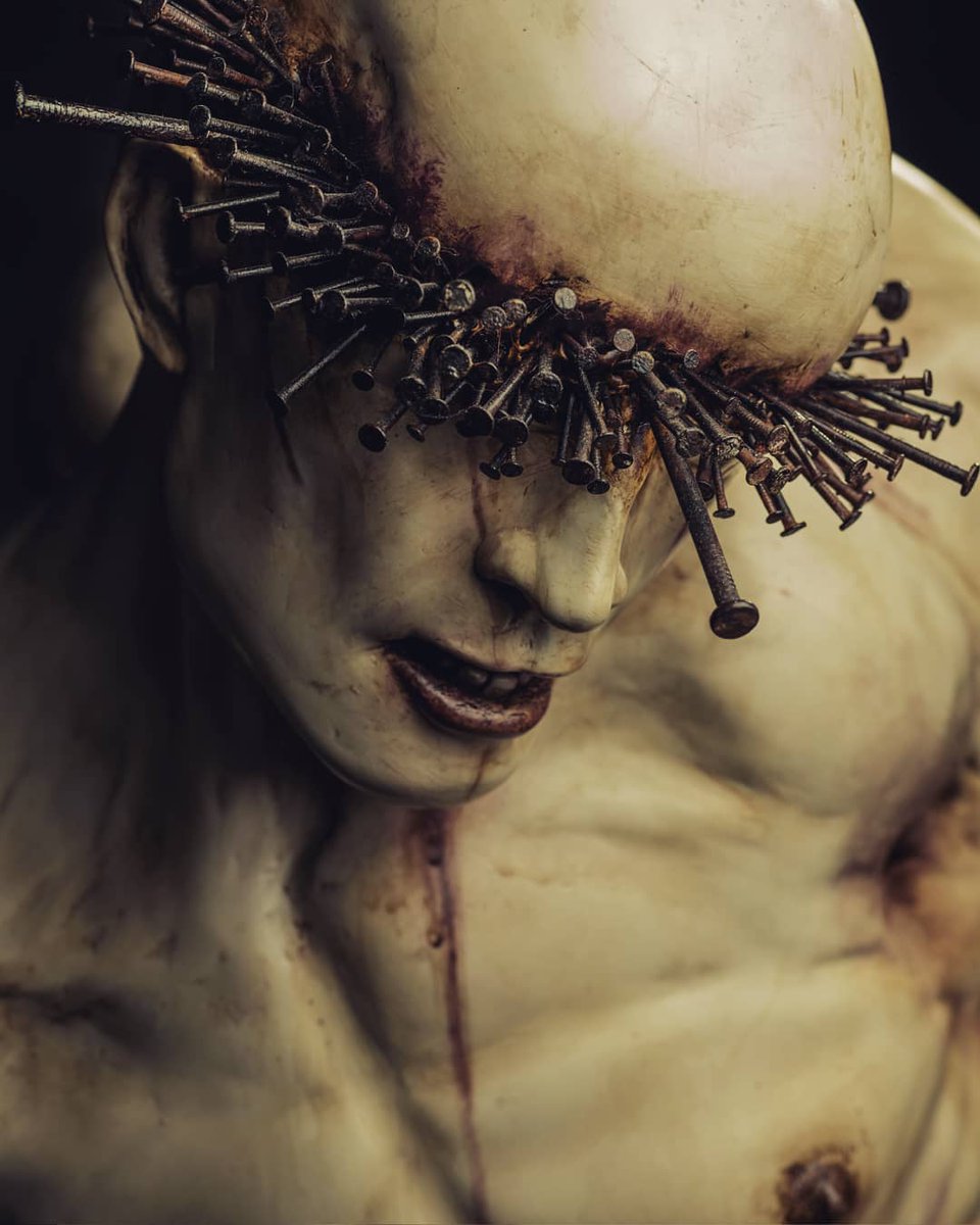 LilaVert's tweet photo. ©Emil Melmoth "The Penitent", 2019 #NYC #Art #sculpture #emilmelmoth #darkart #darksurrealism #artwork #lastritesgallery #mexicanart #contemporaryart #contemporaryartist #macabreart #artemacabro #escultura #newyorkgallery #sculpturedetail #artsanity #artshow #martyr #penitent https://t.co/ySRoiNmAcZ