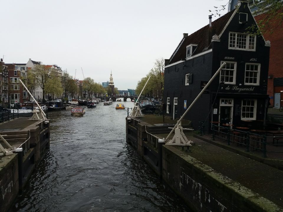 lycdoisneaustlo's tweet photo. Pique-nique à Amsterdam, autre lieu de mémoire, pour les élèves de Terminale #CAPPeinture, #CAPMenuiserie et #CAPATMFC du @lycdoisneaustlo https://t.co/7GcVLC9XuK