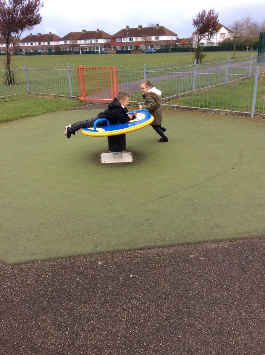EYJesmondG's tweet photo. Fun at the park! #wewenttothepark #parkfun https://t.co/lG11M0nCXq