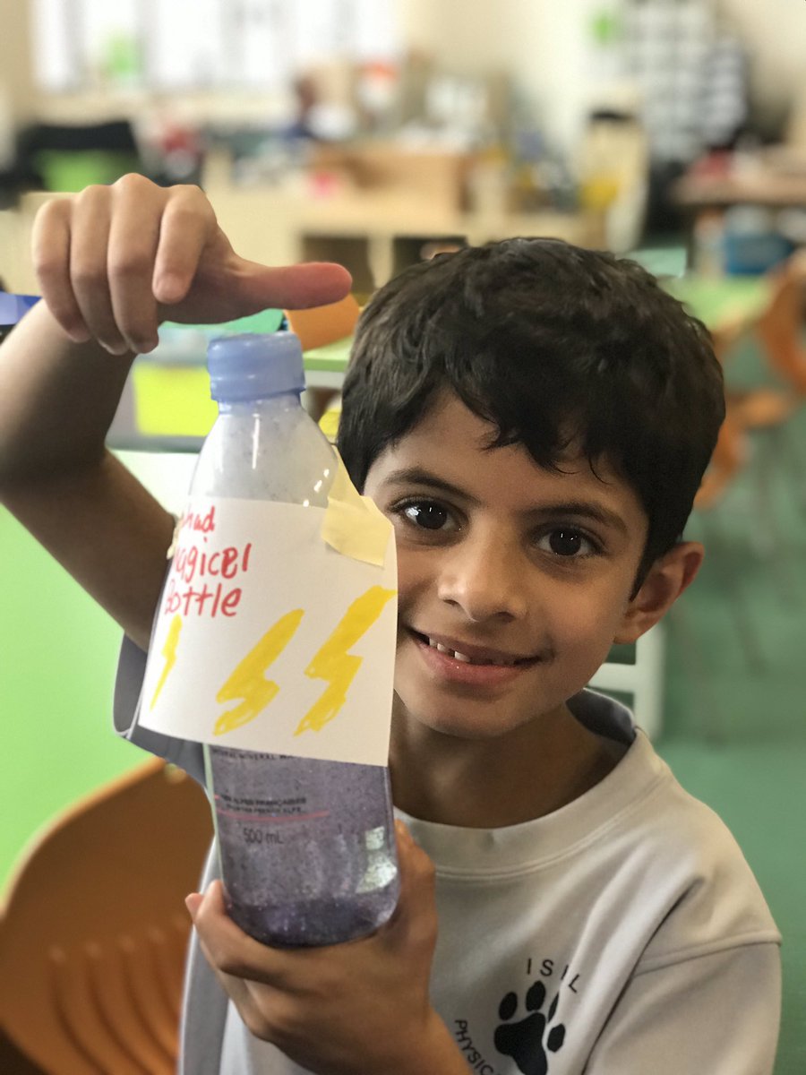 cwright_chris's tweet photo. Integrating #makerspace into our Social Emotional learning by creating calming/mind bottles with Grade 2! They loved it!! And #donedogetready to organise!  @awardKUL @JoniKerr8 #mindfulschools #mindfulness #STEM #isklproud #selfregualtion @Teachmaxwright @ajshaw23  @ISKLofficial https://t.co/hnMfvoRHWD