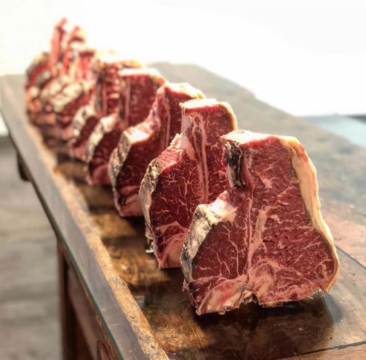 Seeing as it's Great British Beef Week #GBBW we couldn't help but share this awesome line up of tasty t-bones with you! 📷 for.the.meat.lovers