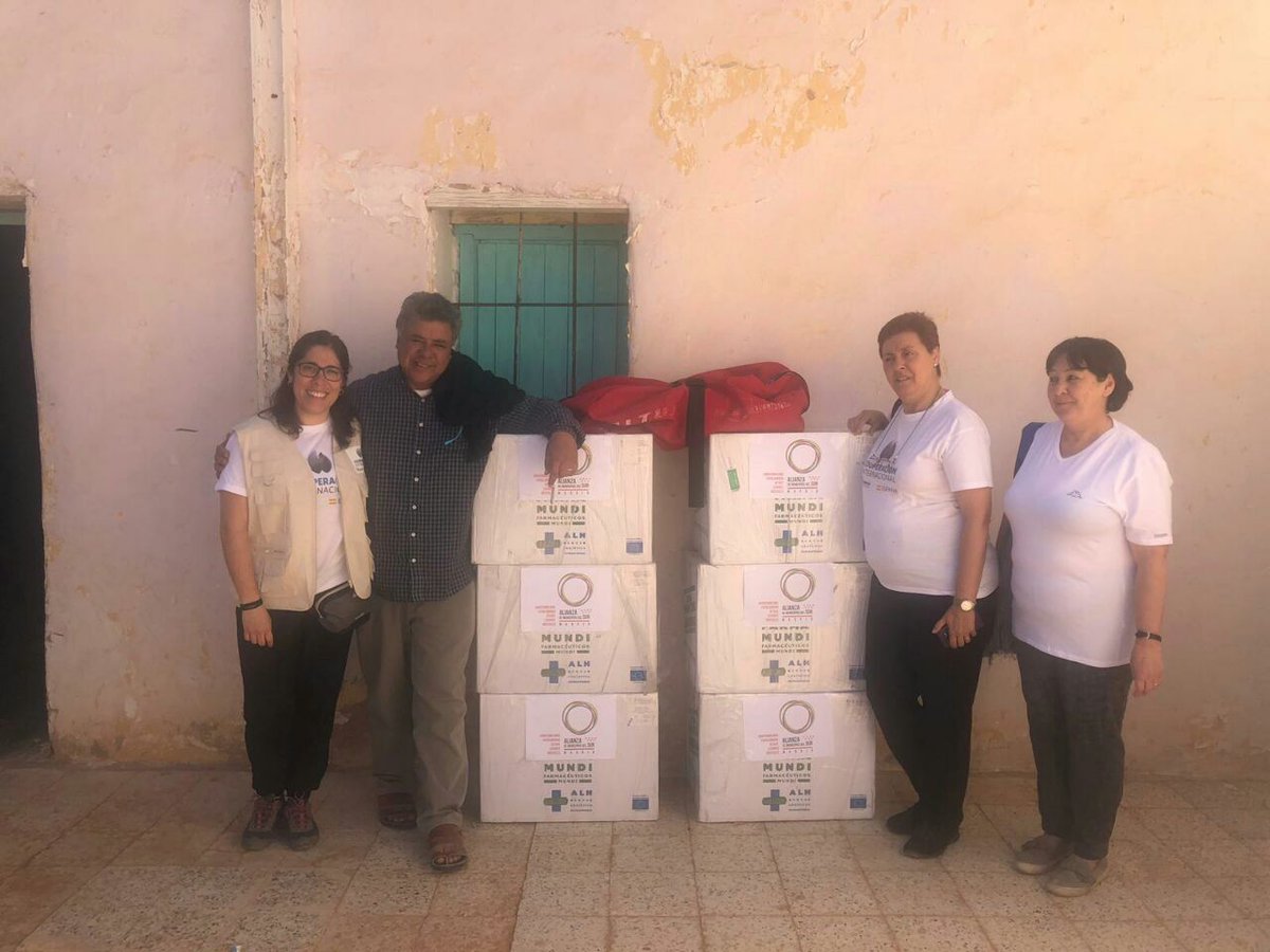 Cooperayconvive's tweet photo. Desde la Alianza de Municios del Sur de Madrid por los ODS, continuamos apoyando a los campos de refugiados saharauis en el fortalecimiento de su sistema de atención primaria de salud, a través del apoyo directo, brigadas médicas y envío de medicamentos. Gracias por la dedicación https://t.co/NifknlyBlu