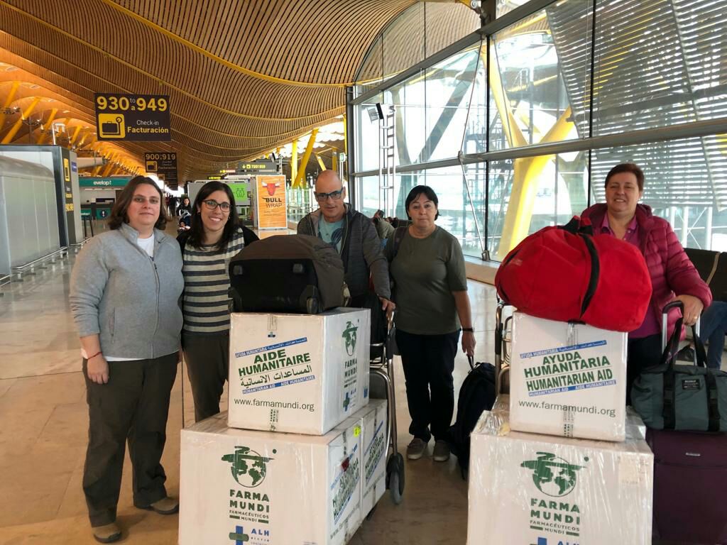 Cooperayconvive's tweet photo. Desde la Alianza de Municios del Sur de Madrid por los ODS, continuamos apoyando a los campos de refugiados saharauis en el fortalecimiento de su sistema de atención primaria de salud, a través del apoyo directo, brigadas médicas y envío de medicamentos. Gracias por la dedicación https://t.co/NifknlyBlu