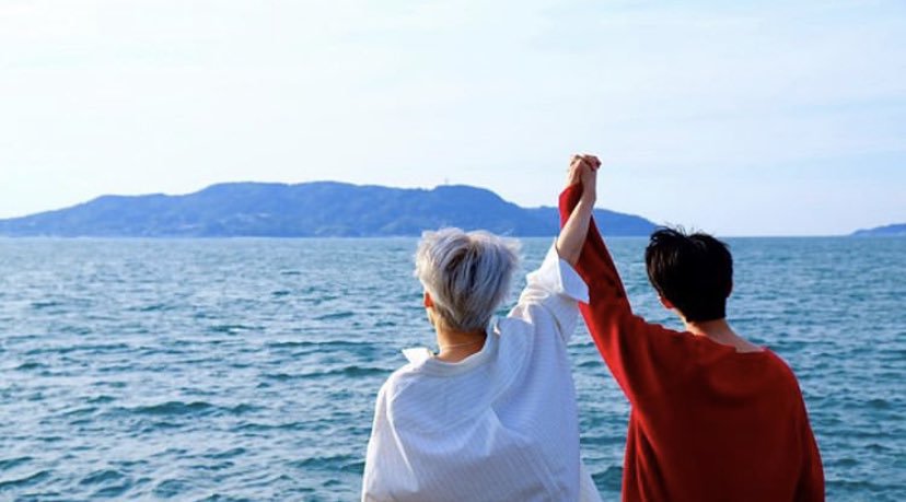 kidultyeol's tweet photo. CAN I JUST SAY THAT I LOVE BOTH OF THEM SO MUCH?? :( i'm glad that they're enjoying in japan and to spend time like this https://t.co/gHMztrA2g5