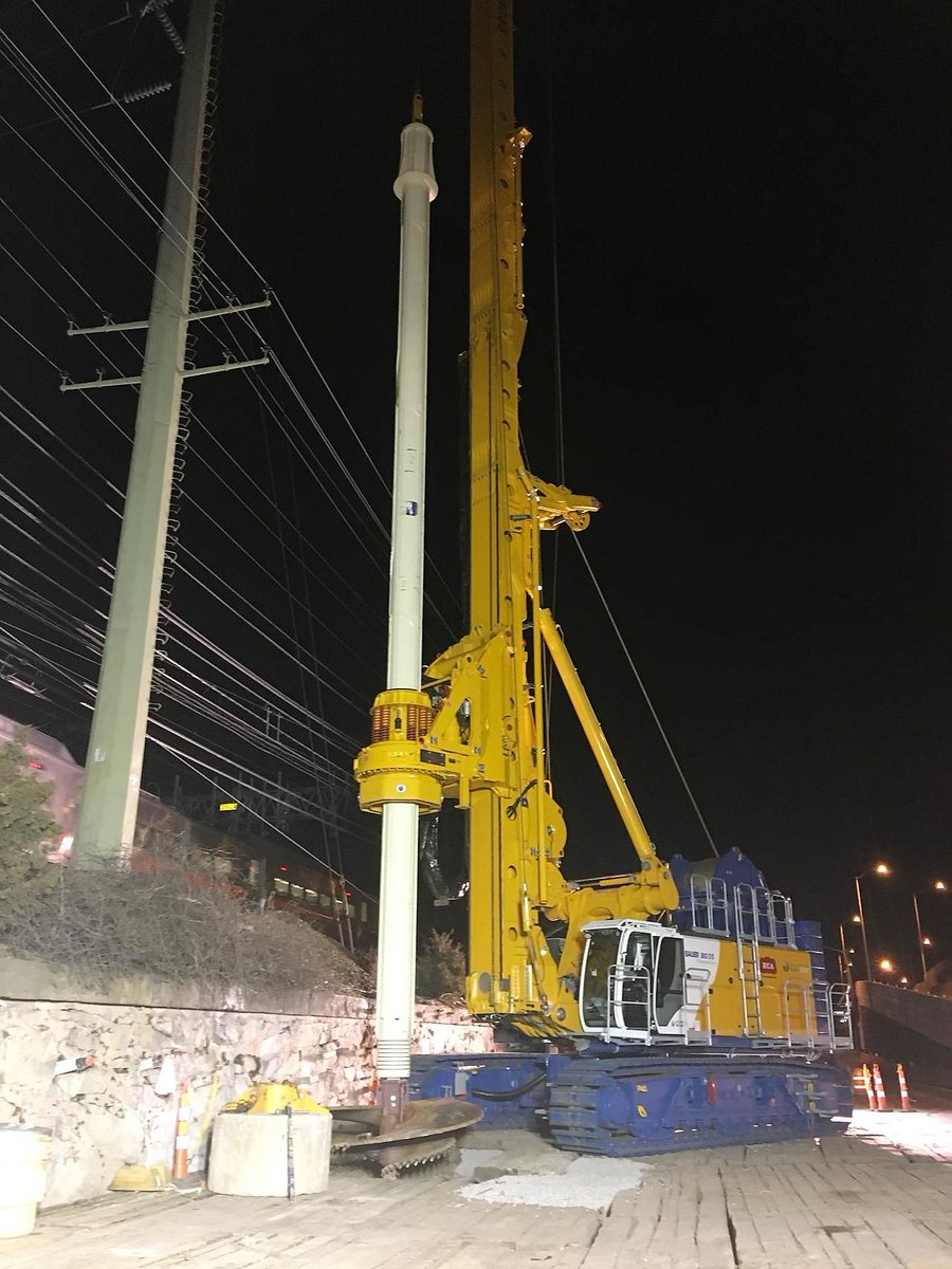 Drivers on I-95 in Stamford, Connecticut are in awe of the massive #BAUER BG 55 #DrillingRig. <a href="/michelscorp/">Michels Corporation</a> is renting it from us it to install a 10-foot-diameter, 40-foot-deep shaft for the Atlantic Street Overpass.